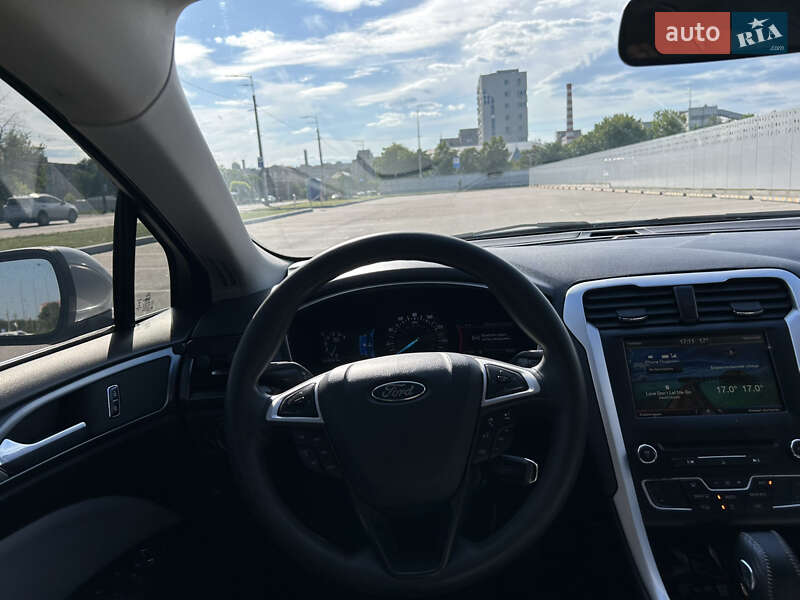 Седан Ford Fusion 2014 в Дніпрі
