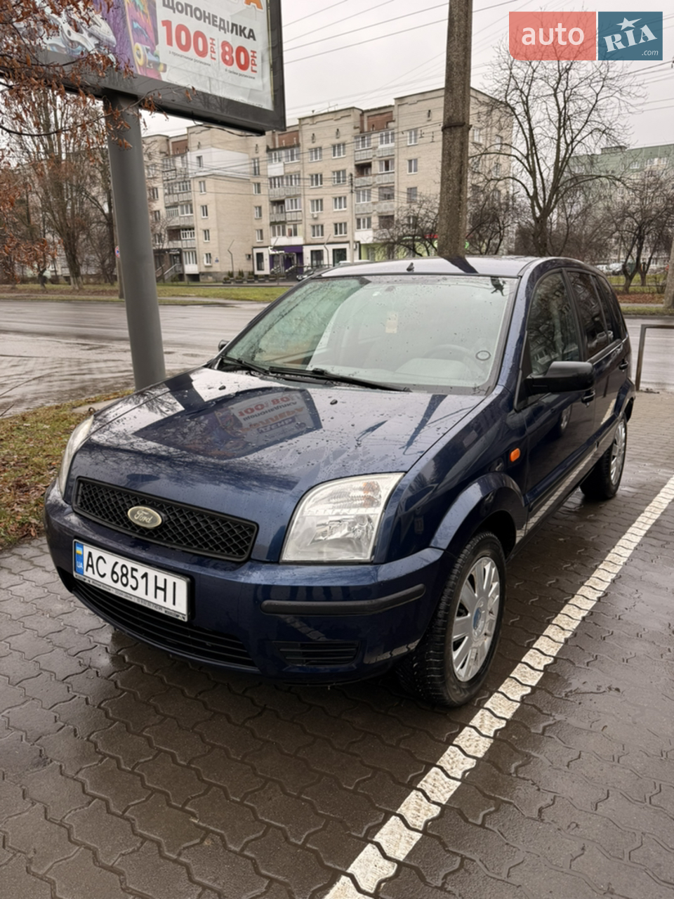 Продам власне авто. Пригнаний з Німеччини 3 роки назад. Пробіг оригінальний.
Авто компактне, вмістке та дуже надійне. 
Розхід 4.2л на 100км
Технічний стан 100% ідеал. Двигун, форсунки, підвіска,турбіна, коробка все працює ідеально. 
Із косметики це за потреби новому власнику зробити полірування. 
Тести та перевірки на любому сто