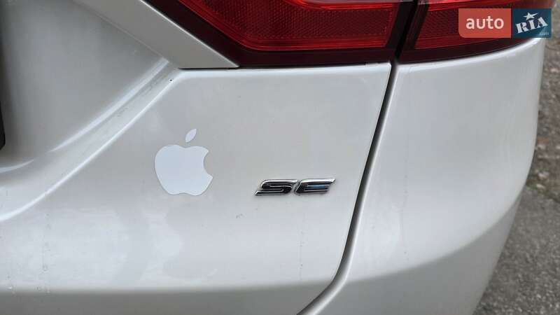 Седан Ford Fusion 2015 в Умани