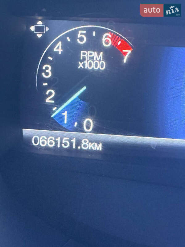 Седан Ford Fusion 2016 в Яремче