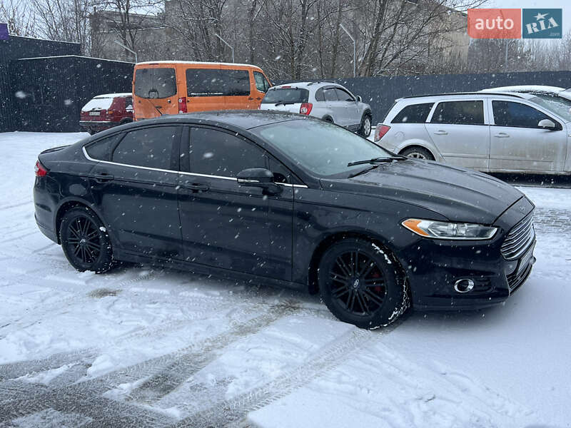 Седан Ford Fusion 2013 в Рівному