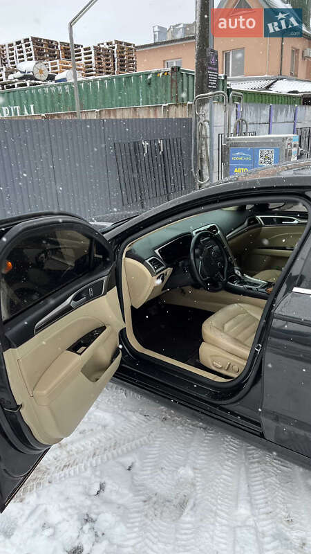 Седан Ford Fusion 2013 в Рівному