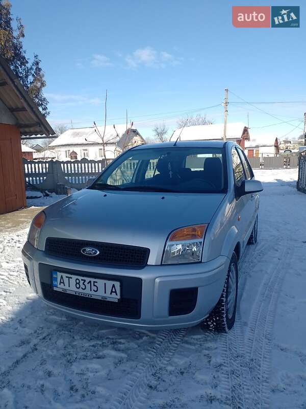 Хетчбек Ford Fusion 2009 в Івано-Франківську