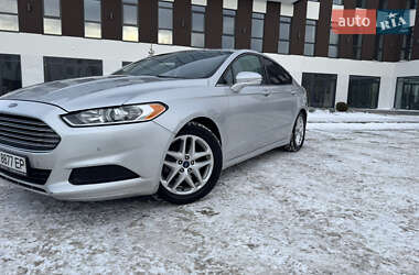 Седан Ford Fusion 2015 в Калиновке