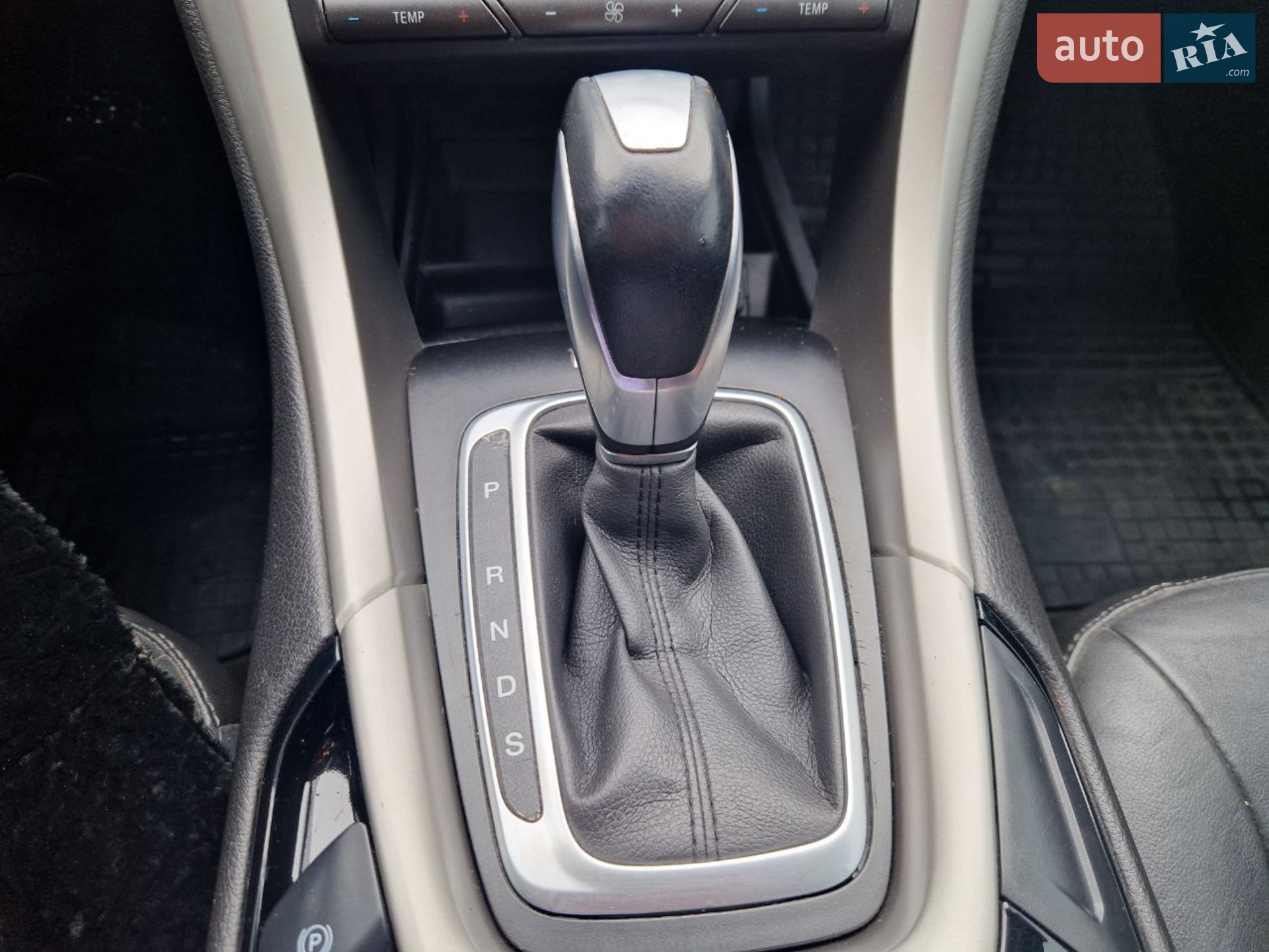2013 Ford Fusion - мініатюра 18
