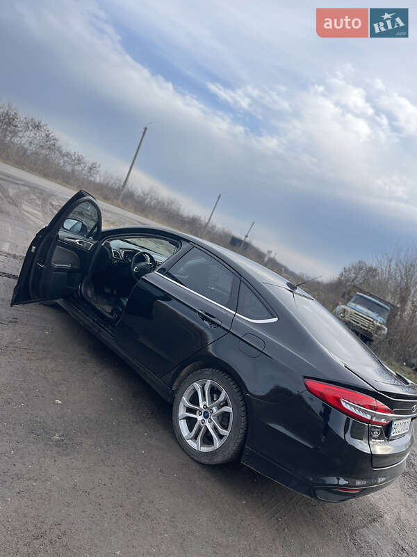 Седан Ford Fusion 2016 в Киеве