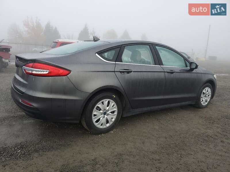 Седан Ford Fusion 2020 в Львові