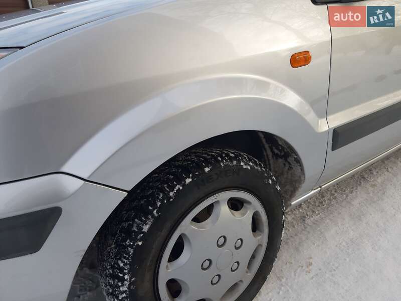 Хетчбек Ford Fusion 2005 в Хоролі