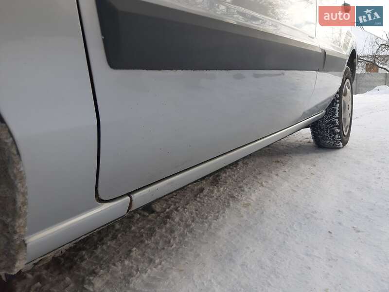 Хетчбек Ford Fusion 2005 в Хоролі