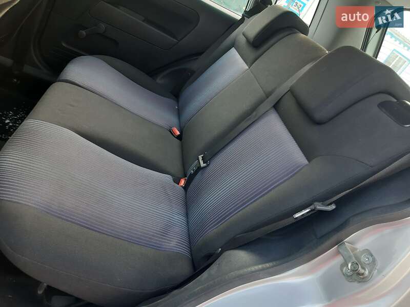 Хетчбек Ford Fusion 2005 в Хоролі