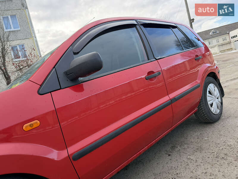 Хэтчбек Ford Fusion 2003 в Стрые