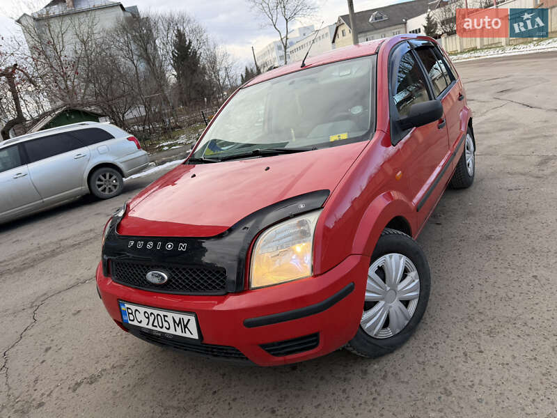 Хэтчбек Ford Fusion 2003 в Стрые