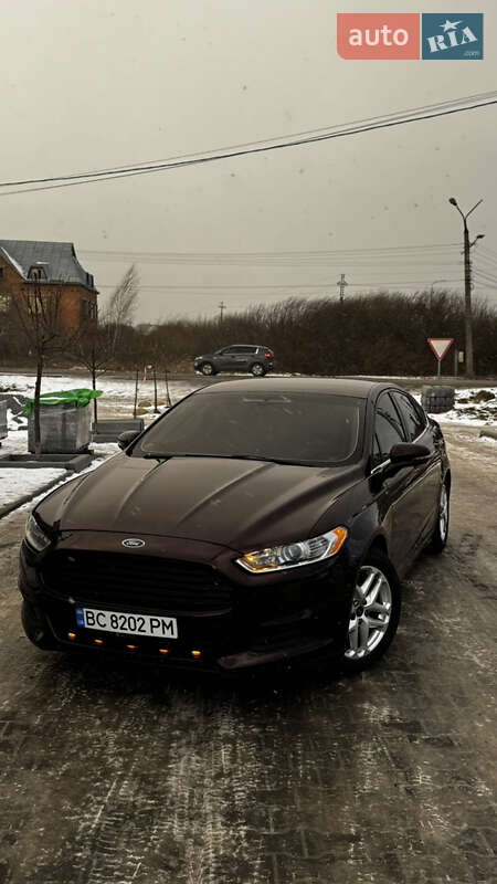 Седан Ford Fusion 2013 в Жовкве