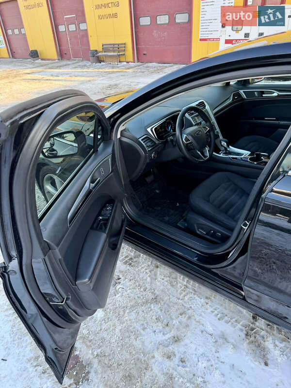 Седан Ford Fusion 2015 в Тернополе
