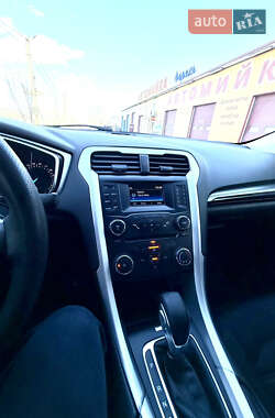 Седан Ford Fusion 2015 в Тернополі