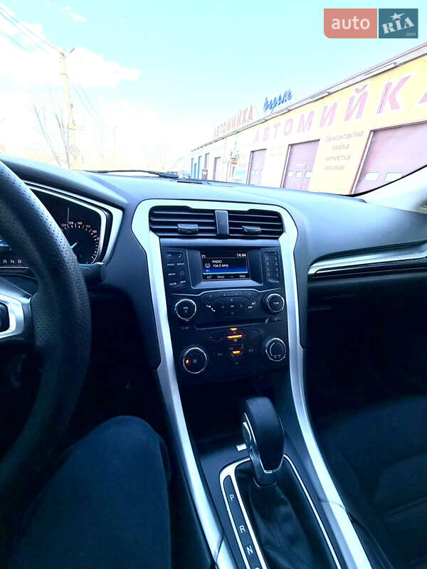 Седан Ford Fusion 2015 в Тернополе