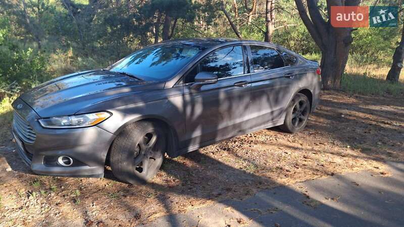 Седан Ford Fusion 2013 в Дніпрі