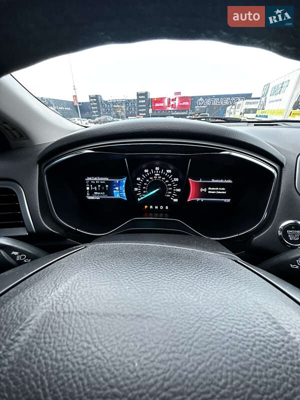 Седан Ford Fusion 2013 в Вишгороді