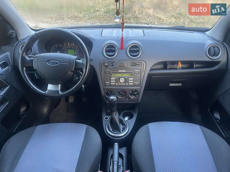 Хэтчбек Ford Fusion 2010 в Нежине