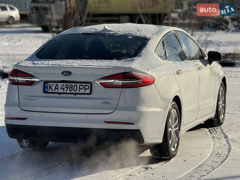 Седан Ford Fusion 2019 в Киеве