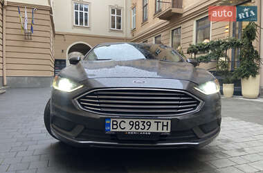 Седан Ford Fusion 2016 в Львове