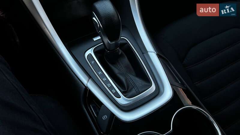 Седан Ford Fusion 2015 в Киеве фото 23 Седан Ford Fusion 2015 в Киеве