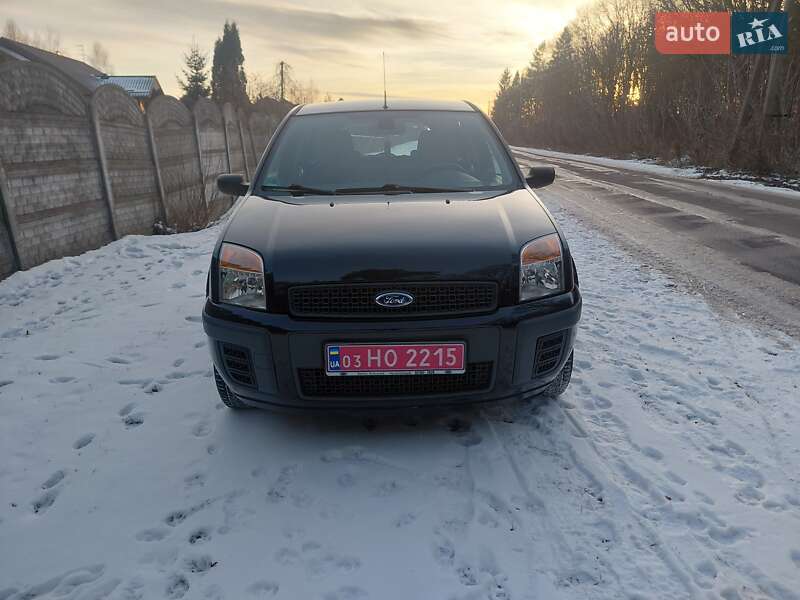 Хетчбек Ford Fusion 2009 в Рівному фото 2 Хетчбек Ford Fusion 2009 в Рівному