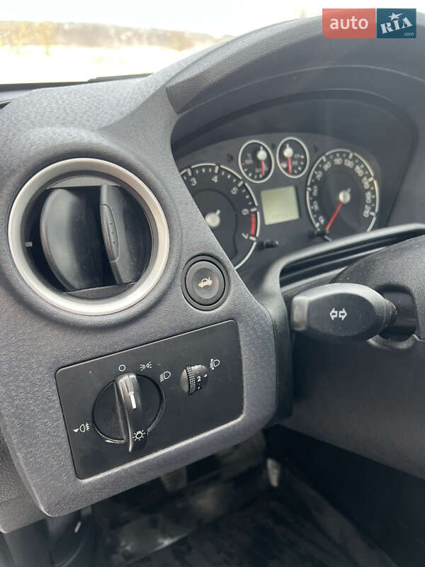 Хэтчбек Ford Fusion 2006 в Шостке