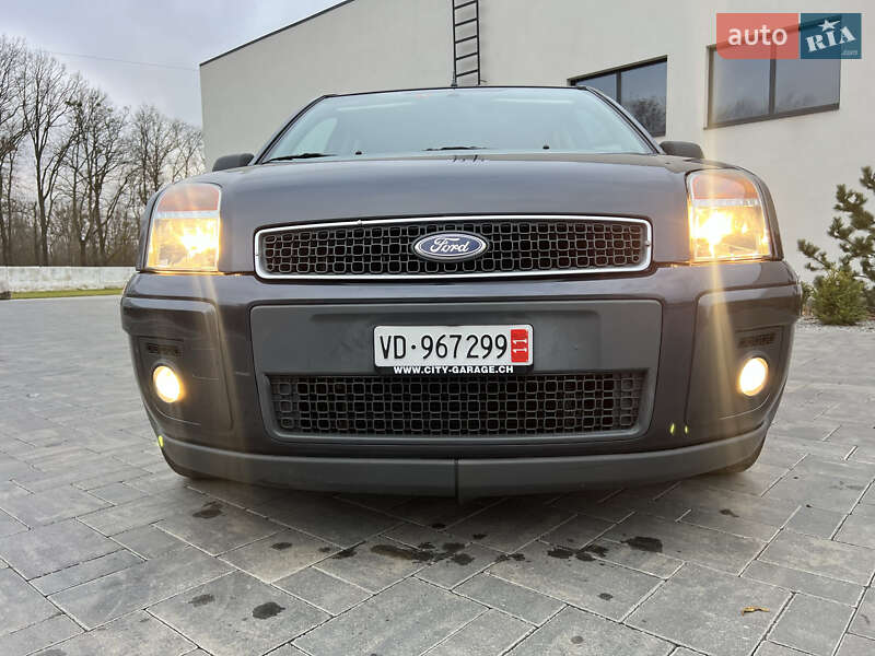 Хетчбек Ford Fusion 2009 в Луцьку