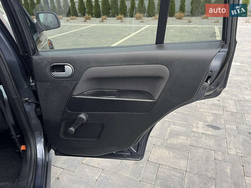 Хетчбек Ford Fusion 2009 в Луцьку