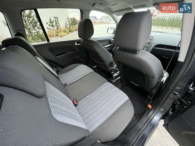 Хетчбек Ford Fusion 2009 в Луцьку