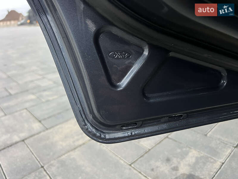 Хетчбек Ford Fusion 2009 в Луцьку