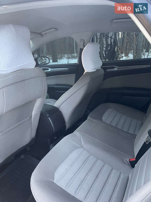 Седан Ford Fusion 2017 в Чернігові