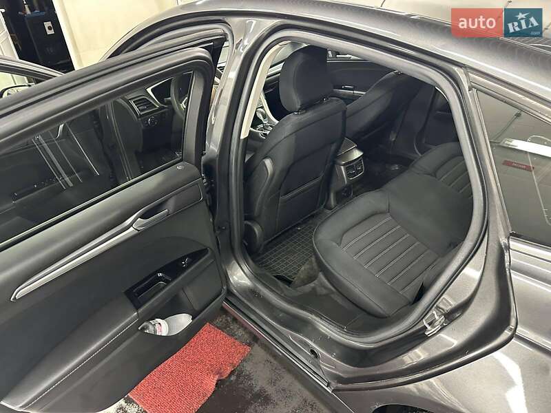 Седан Ford Fusion 2015 в Киеве