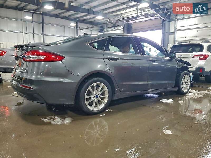Седан Ford Fusion 2019 в Киеве