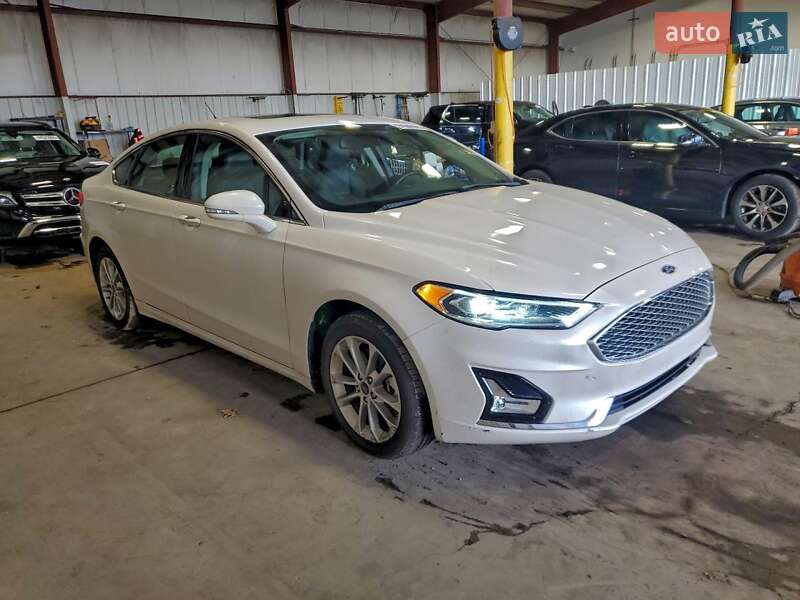 Седан Ford Fusion 2019 в Вінниці