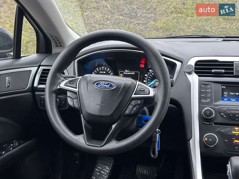 Седан Ford Fusion 2014 в Києві