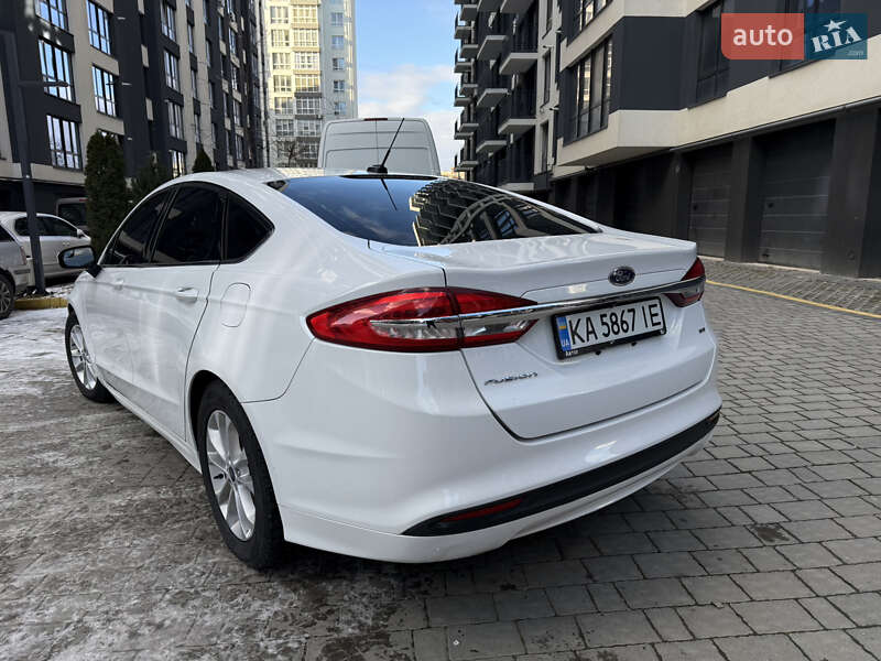 Седан Ford Fusion 2016 в Івано-Франківську