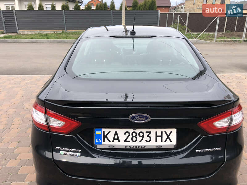 Седан Ford Fusion 2014 в Черкасах