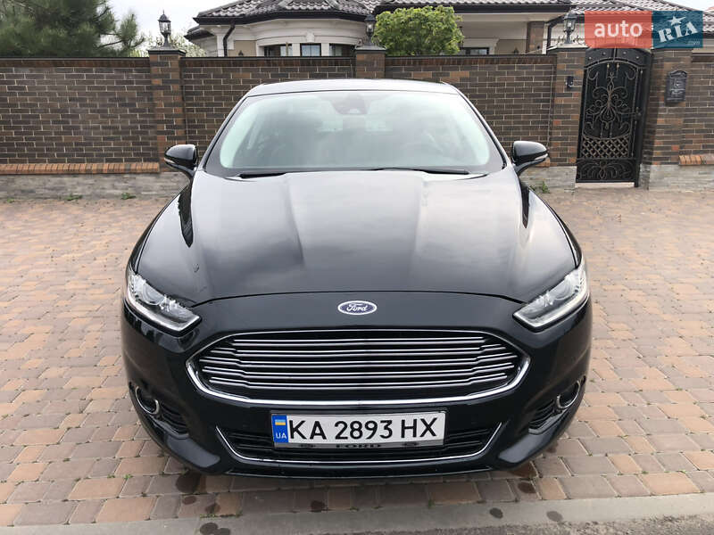 Седан Ford Fusion 2014 в Черкасах