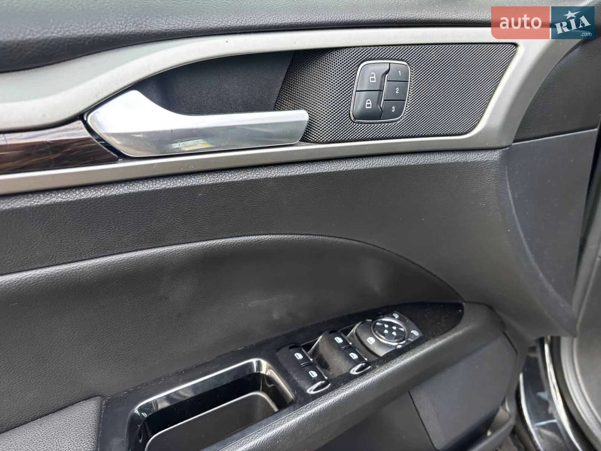 2014 Ford Fusion - мініатюра 18