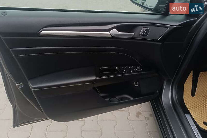 Седан Ford Fusion 2019 в Киеве