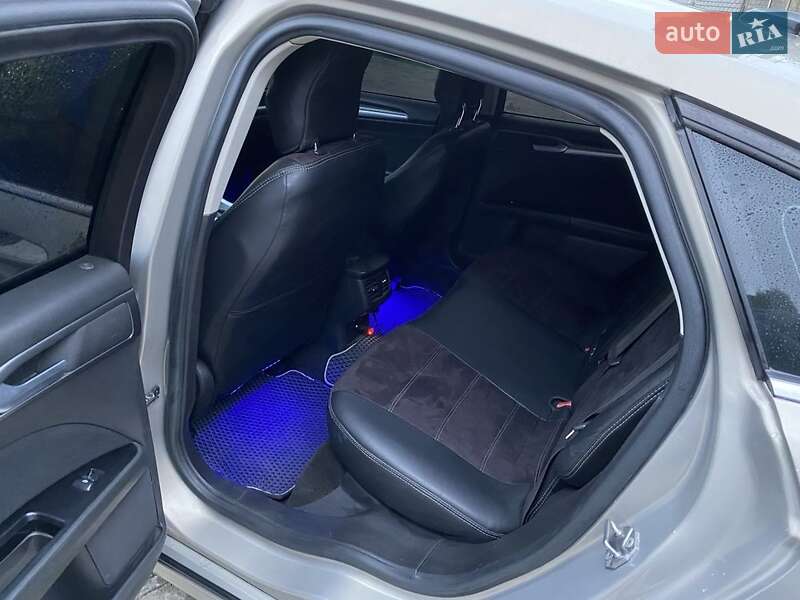 Седан Ford Fusion 2014 в Ставище