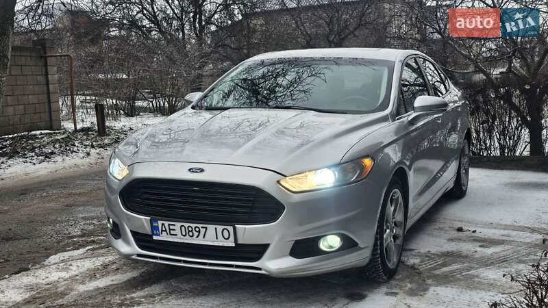 Седан Ford Fusion 2013 в Кам'янському