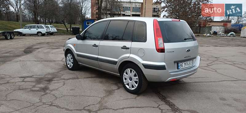 Хэтчбек Ford Fusion 2006 в Кропивницком