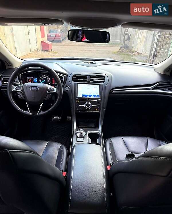 Седан Ford Fusion 2017 в Одесі