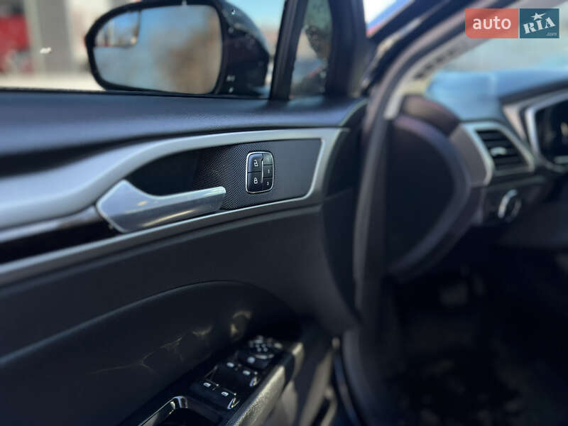 Седан Ford Fusion 2015 в Києві