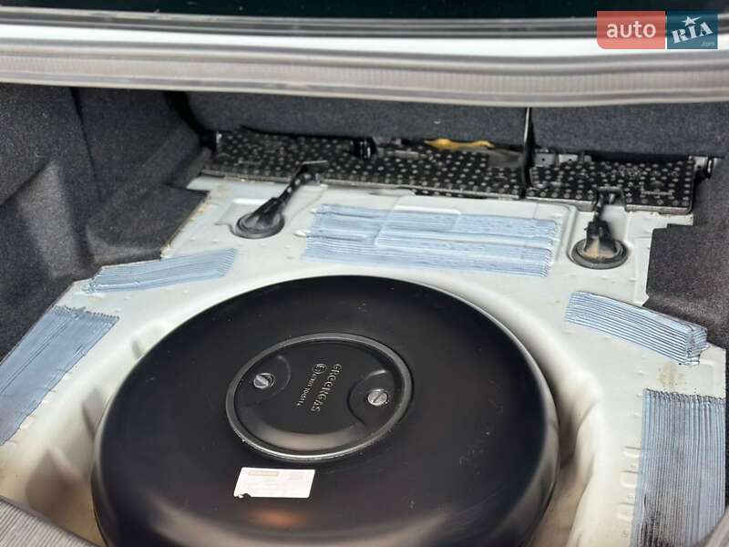 Седан Ford Fusion 2015 в Ромнах