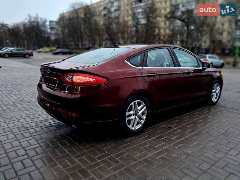 Седан Ford Fusion 2015 в Запоріжжі