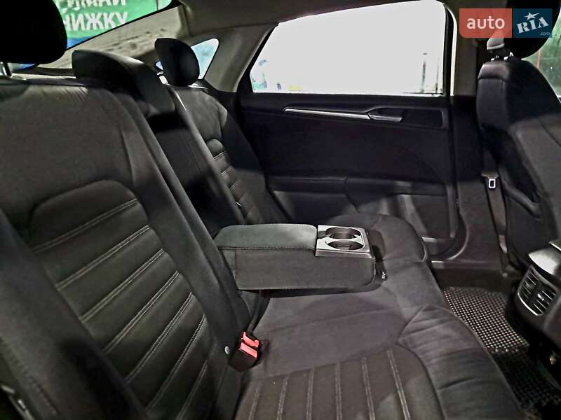 Седан Ford Fusion 2015 в Запоріжжі